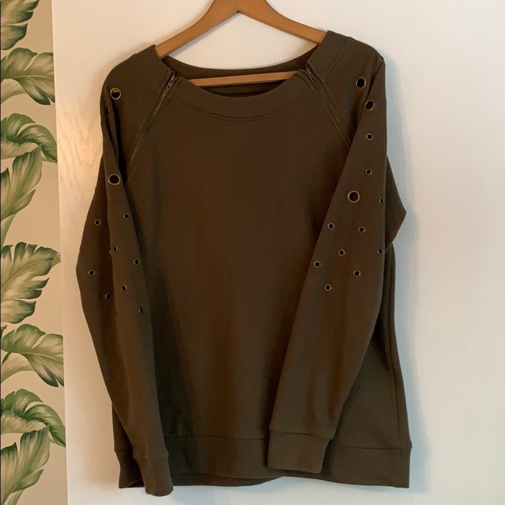 Venus sweater
